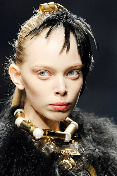 Look 122